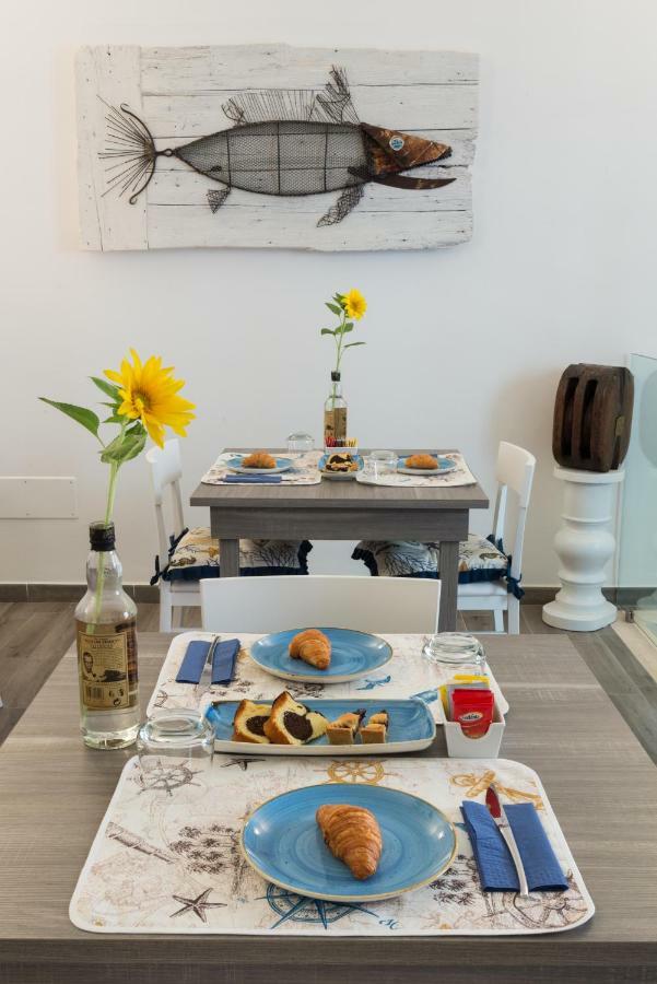 B&B Rotta Mediterranea モノーポリ エクステリア 写真